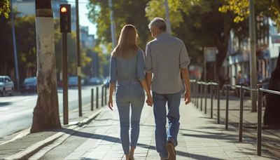 Un simple cambio en la forma de caminar puede ayudar a quemar más calorías