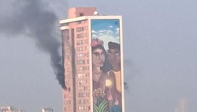 Incendio afecta el piso 15 de un edificio en Santiago - La Tercera