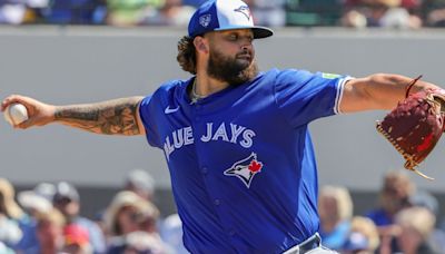 Jays' Manoah has UCL sprain, to see specialist