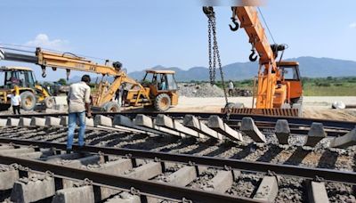 Rail Vikas Nigam (RVNL) bags ₹132 crore order from Central Railways - CNBC TV18