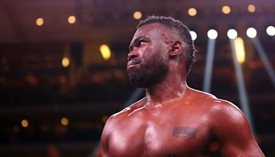 Ex-UFC Star Uriah Hall Meets Former Boxing Champ on Jake Paul vs. Mike Perry Card