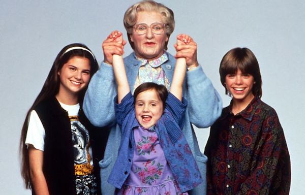 “Mrs. Doubtfire” kids reunite for Robin Williams movie's 31-year anniversary: 'Still feel like my siblings'