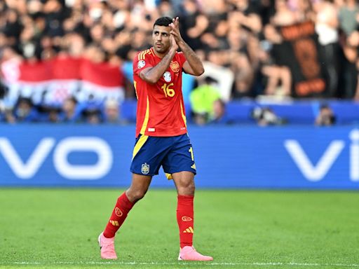 Finding support for Rodri is now a must for Manchester City