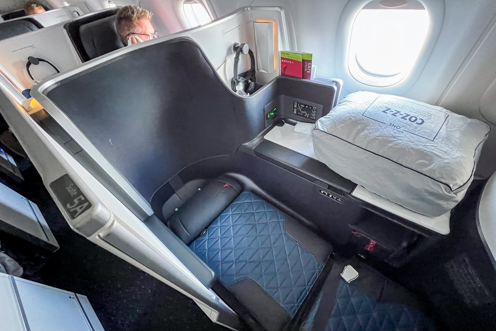 Delta Air Lines considers unbundling premium cabin - The Points Guy