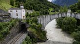 Nach Unwettern: Busse statt Bahnen nach Zermatt