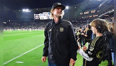 Seltener Anblick: Owen Wilson zeigt sich mit seinen Söhnen im Stadion