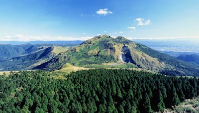 陽明山驚見女子「不穿衣」散步 登山客嚇壞：刷新三觀