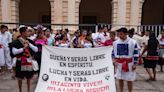 Indígenas mexicanos marchan por la masacre del 2 de octubre y mejor educación