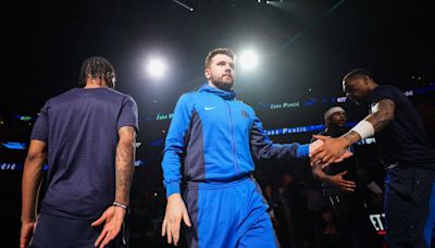 Is Luka Dončić becoming the best player in the world? Plus, a Mavericks injury update