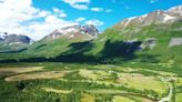 Play at midnight watching bears and whales at the world’s northernmost golf course