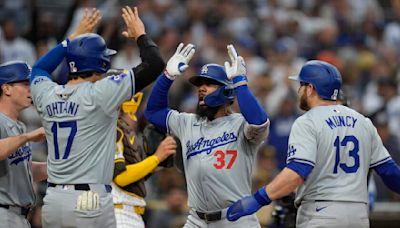 James Paxton, Teoscar Hernández power Dodgers to win over Padres in front of record crowd