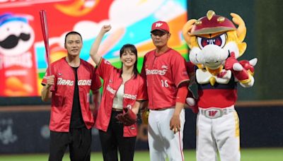 張睿家穿「大谷翔平背號」開球！家藏3顆簽名球 球星排開全大咖