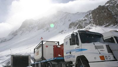 Transportistas mendocinos exigen mejores condiciones en el ACI de Uspallata | Economía