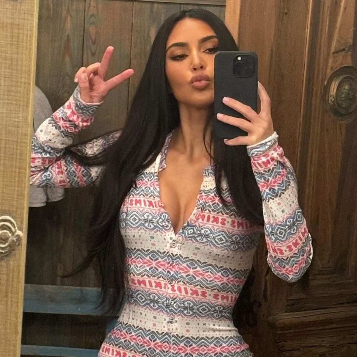 Kim Kardashian Reveals How She Broke 2 Fingers in "Horrible" Accident