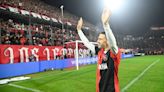 Maxi Rodríguez se despidió del fútbol con un show en el estadio de Newell’s, Lionel Messi y otras decenas de referentes del fútbol argentino y muchísima emoción