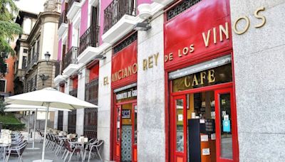 La tradición de que las fachadas de las tabernas de Madrid sean rojas tiene un motivo