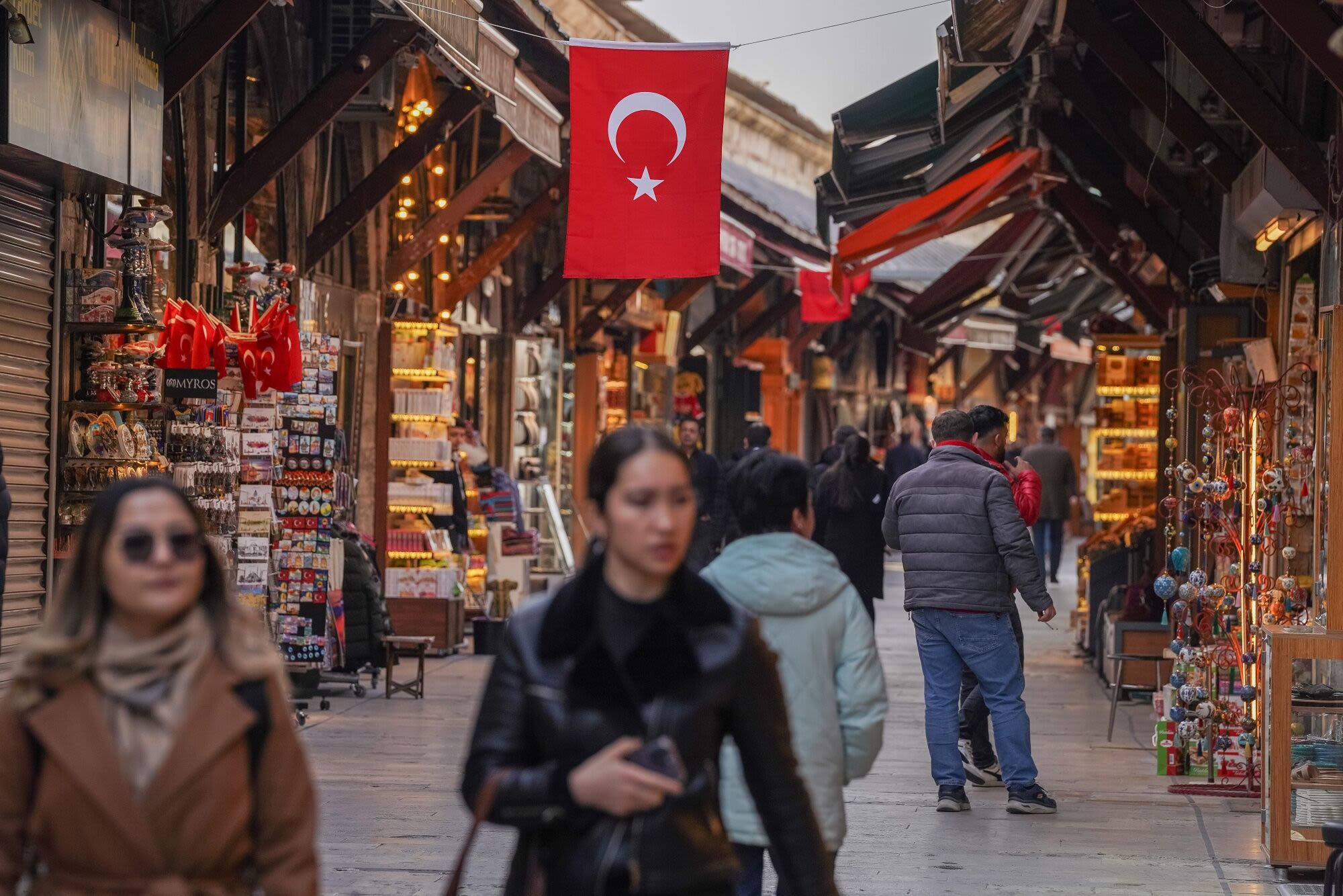 Turkish Inflation Tops 75% But Worst of Crisis Likely Over