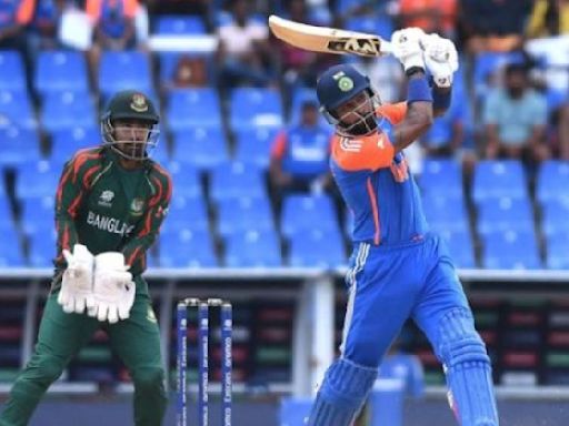 Twitter erupts in praise as Hardik smashes crucial 50 vs Bangladesh