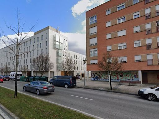 Muere un hombre de 42 años en el incendio de una vivienda okupada en Pamplona: hay otros dos heridos