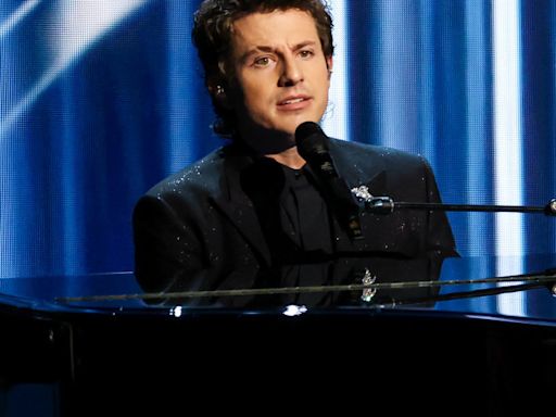 Charlie Puth se negó a cantar en su boda