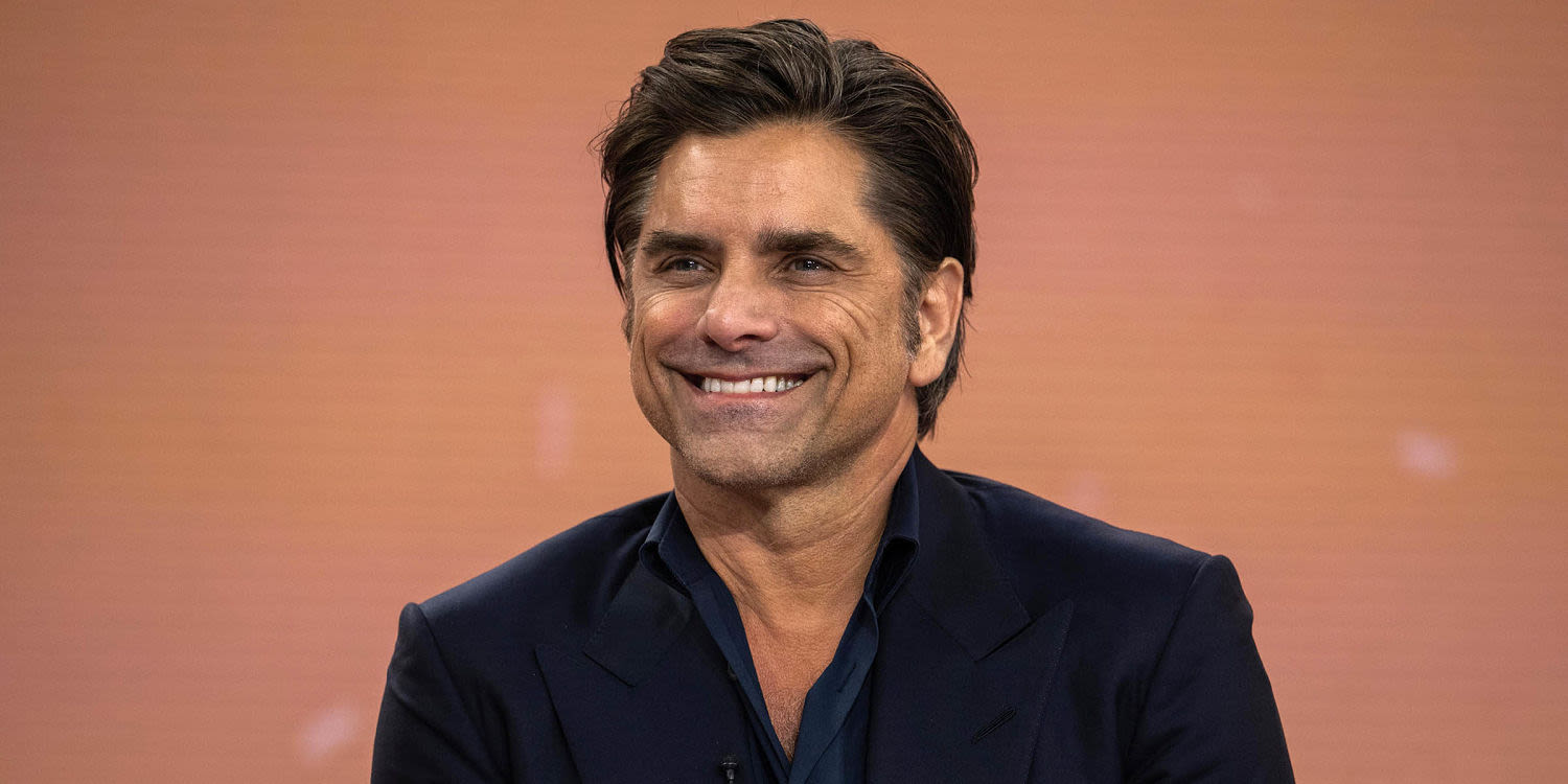 John Stamos shares rare picture with Olsen twins and 'Full House' cast for Bob Saget's birthday tribute