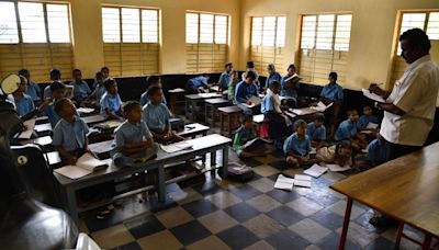 Students of classes 1 to 10 in government and aided schools to have spoken English classes