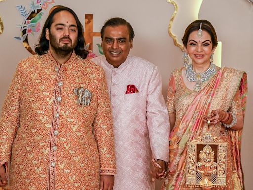 Meet the rich and famous people in Mumbai for the Ambani wedding