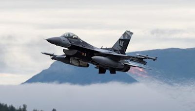 F-16 Fighting Falcon drops fuel tanks during takeoff emergency over Alaska