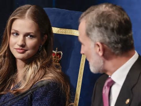 La princesa Leonor, testigo de excepción del gran día de su padre, Felipe VI en Zaragoza