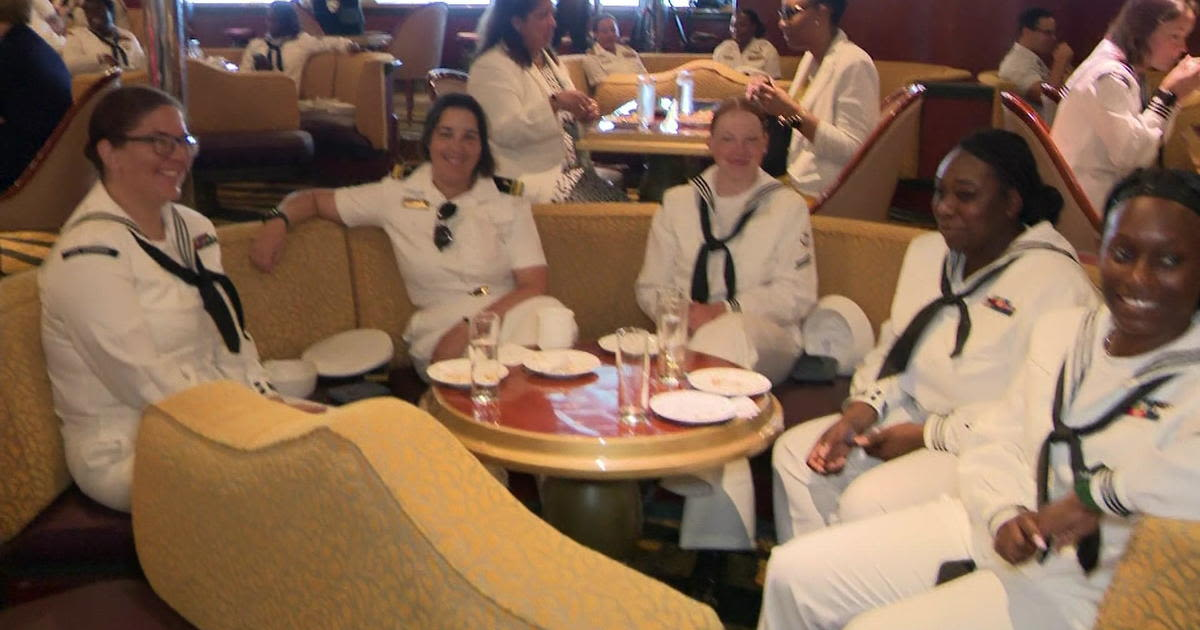 Carnival Cruise Lines treats 100 military women to brunch during Fleet Week