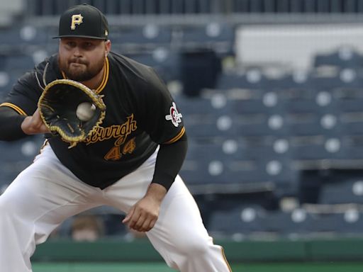 Pirates prove they are not remotely serious with Rowdy Tellez decision