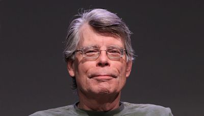 Stephen King's comment about Donald Trump killing a dog goes viral