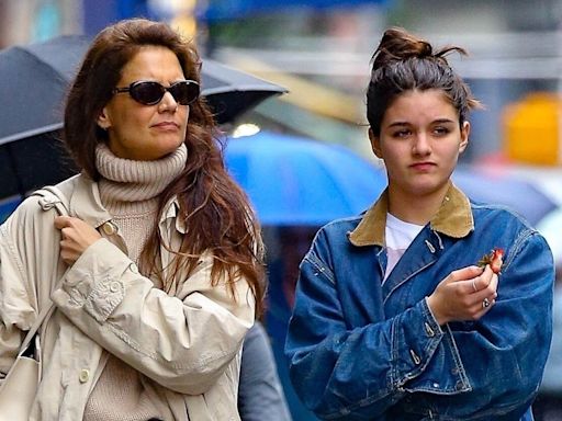 Katie Holmes comenta ida de Suri, sua filha com Tom Cruise, para a faculdade