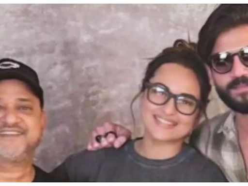 Sonakshi Sinha quips, ‘Wapas karwaoge shaadi?’ as music director Sajid Khan welcomes her and hubby Zaheer Iqbal with garlands-Watch | Hindi Movie News - Times of India