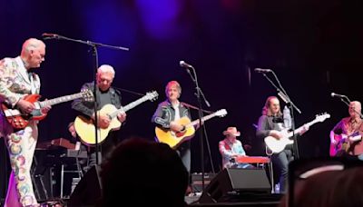 Rush’s Geddy Lee And Alex Lifeson Covered Gordon Lightfoot In Toronto: Watch