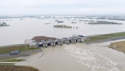 Poland's death toll from floods rises to 9 after 2 more bodies found