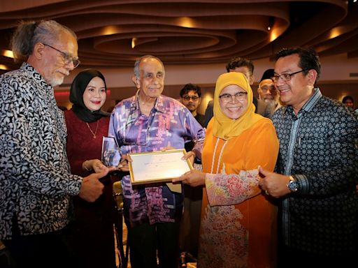 KL mayor Maimunah Mohd Sharif calls for deeper media collaboration at National Press Club Malaysia awards night