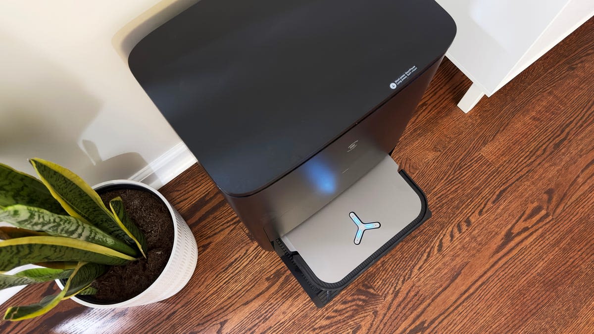 The square-shaped robot vacuum that kept my floors free of muddy paw prints this summer