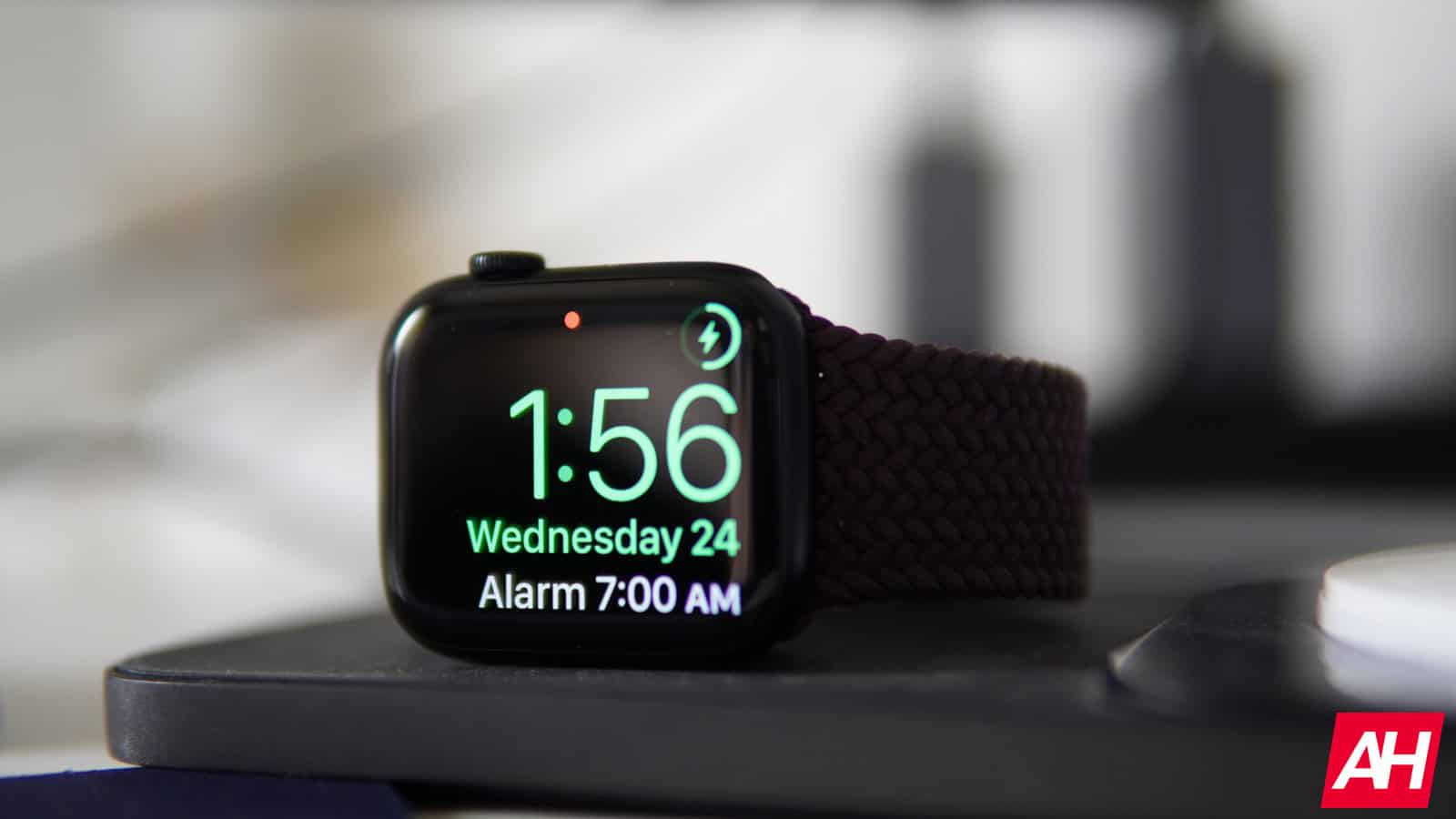 Next Apple Watch Could Get a Sleeker Design, New Tech Hints Suggest