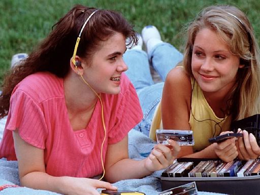 Gen Z love these surprising trends from the1980s, poll reveals