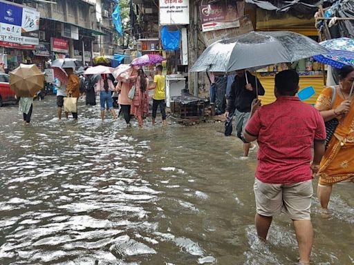 Mumbai rains wreak havoc amid orange alert across ‘maximum city’; traffic advisory, flight & local train status here | Today News