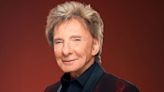 Barry Manilow on Singing at a Gay Bathhouse Early in His Career and Its Impact on His Sexuality: 'Great Audience'