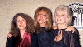 Carly Simon Loses Both Sisters To Cancer This Week: Broadway Composer Lucy Simon And Opera Singer Joanna Simon Die One...