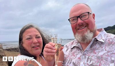 Welsh couple elope in Isles of Scilly after Facebook plea