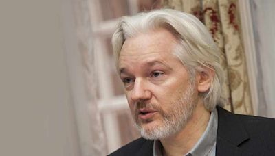 WikiLeaks' Assange heads home to Australia after he pleads guilty for publishing US secrets