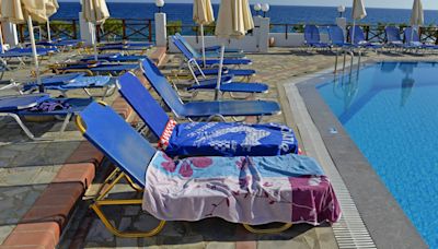 Große Änderung - Wer eine Liege auf Mallorca mit dem Handtuch sichert, hat ab 2025 ein Problem