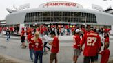 Chiefs owner says leaving Arrowhead an option