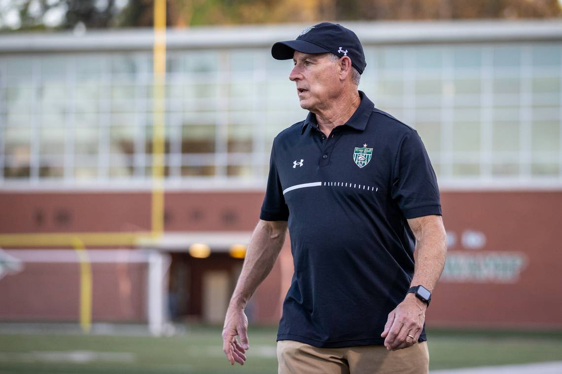 Legendary SC high school soccer coach Phil Savitz’s last game is a semis heartbreaker