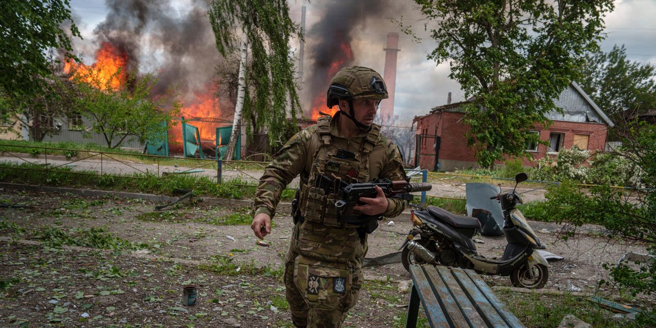 Ukraine Rushes in Reinforcements to Stem New Russian Advance