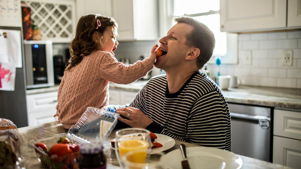 15 Father's Day Food Gifts to Show You Love Him Berry Much